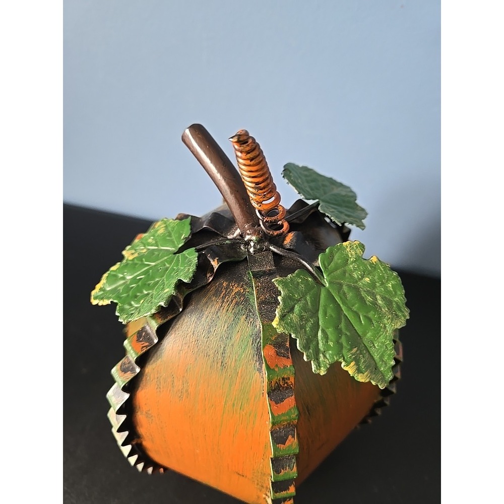 Metal Fall Harvest Pumpkin with Leaves ~ Tabletop‎ Centerpiece Home Decor - Picture 2 of 10